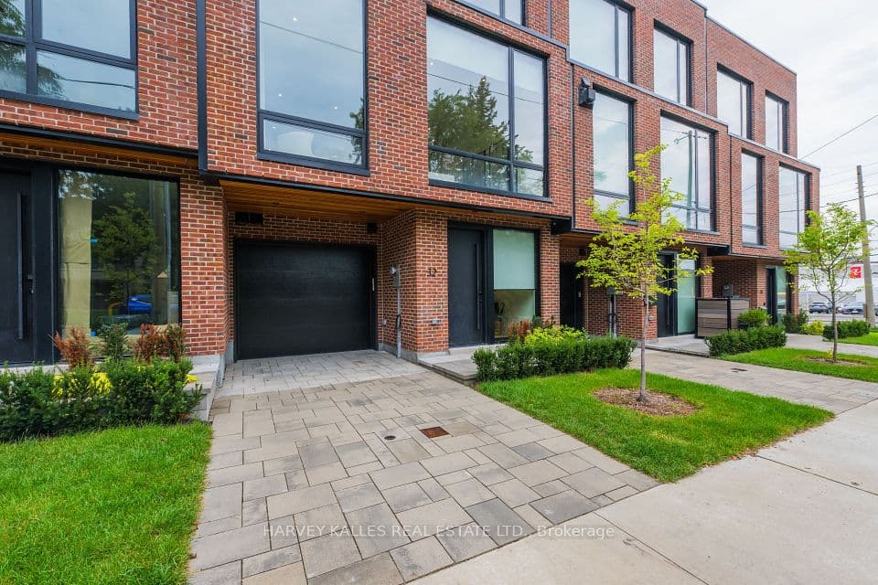32 Evergreen Gardens, Toronto, ON M4G 1C5 – photo 2