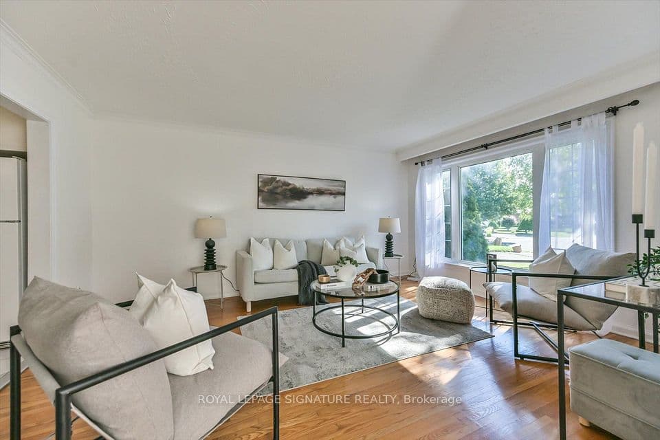 52 Daleside Crescent, Toronto, ON M4A 2H6 – photo 2