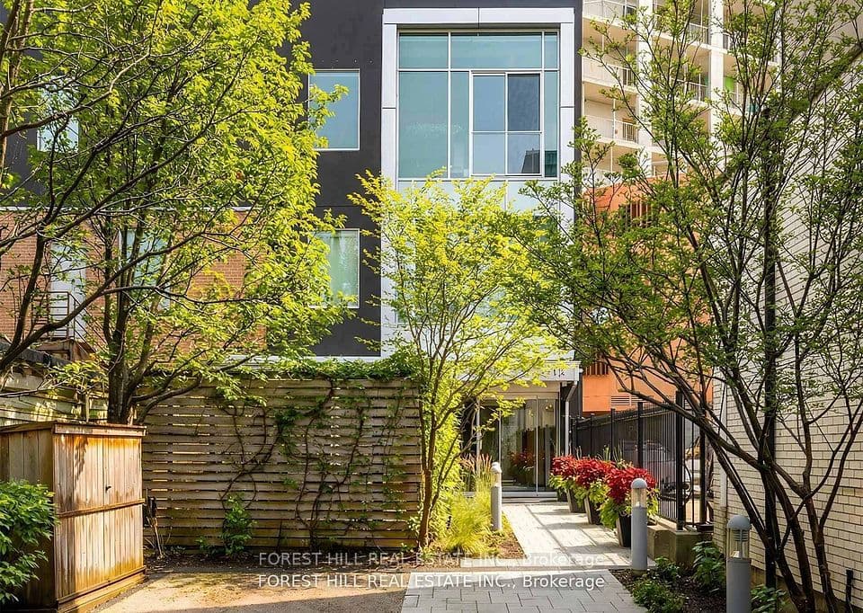 113 Dupont Street PH01, Toronto, ON M5R 1V4 – main photo