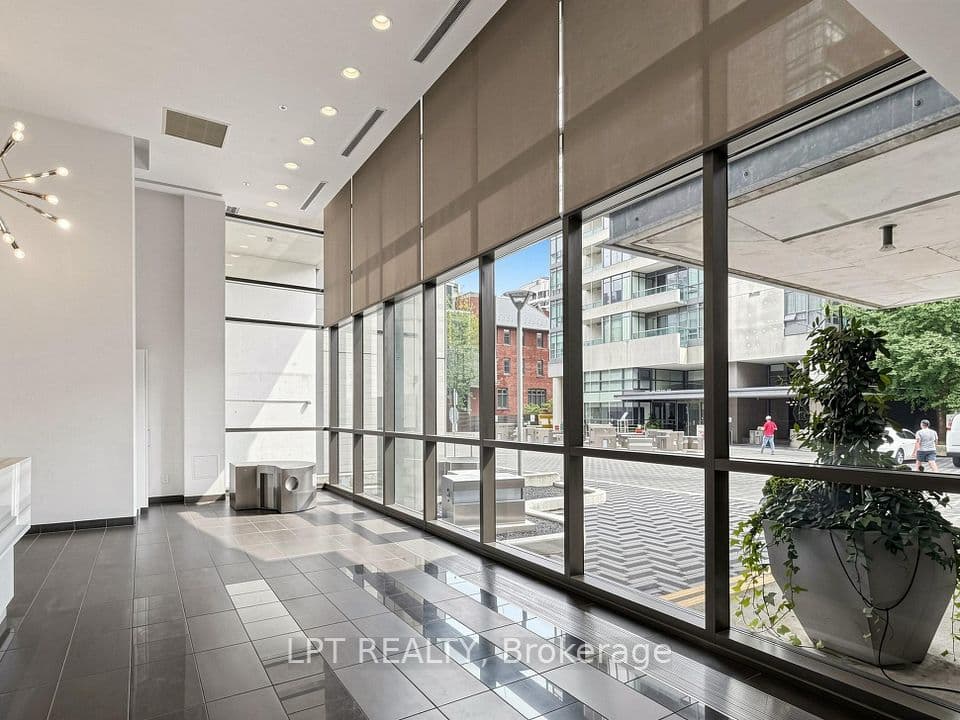 285 Mutual Street 1108, Toronto, ON M4Y 3C5 – photo 3