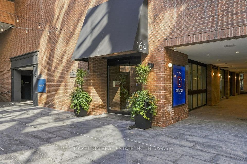 164 Cumberland Street 608, Toronto, ON M5R 1A8 – main photo