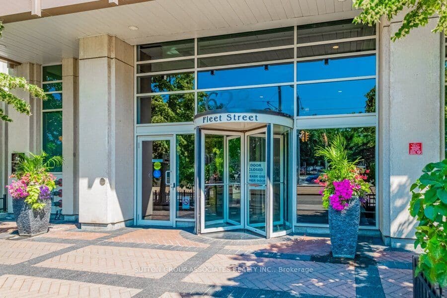628 Fleet Street 1603, Toronto, ON M5V 1A8 – photo 2