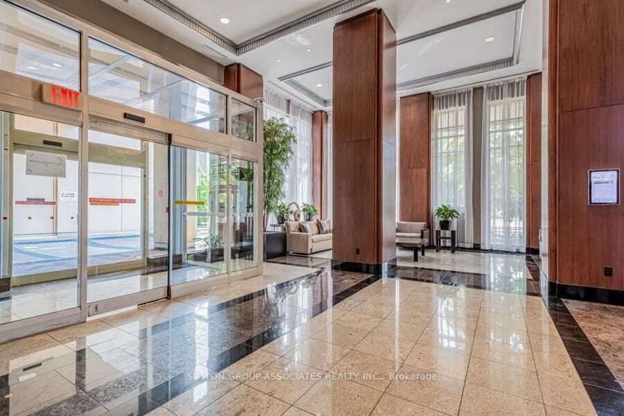 628 Fleet Street 1603, Toronto, ON M5V 1A8 – photo 3