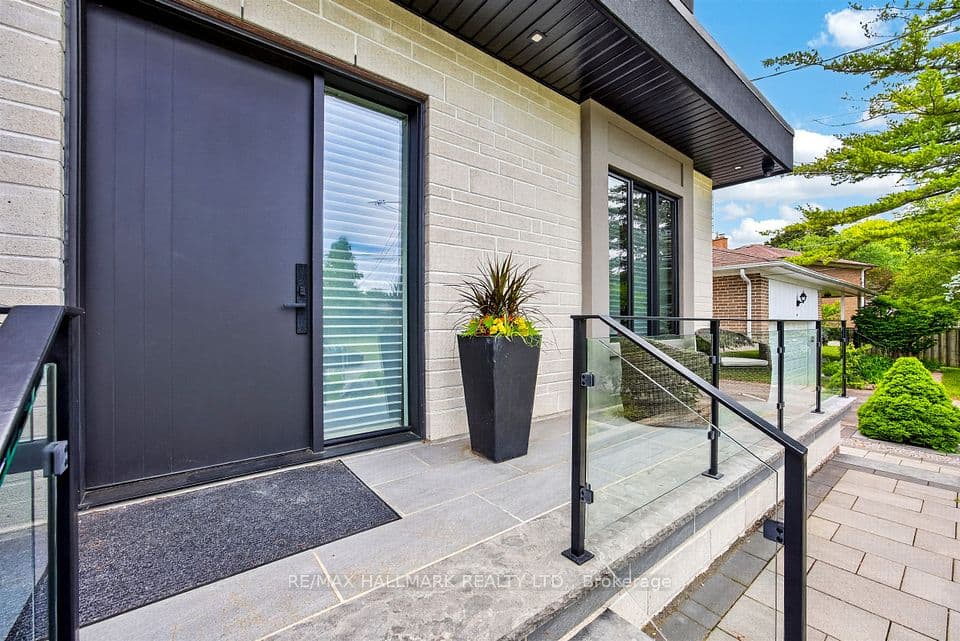 21 Allenwood Crescent, Toronto, ON M2J 2R1 – photo 3