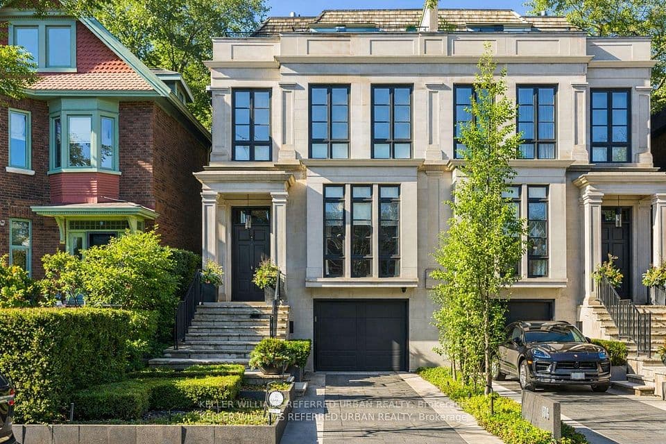 130 B Farnham Avenue, Toronto, ON M4V 1H4 – main photo