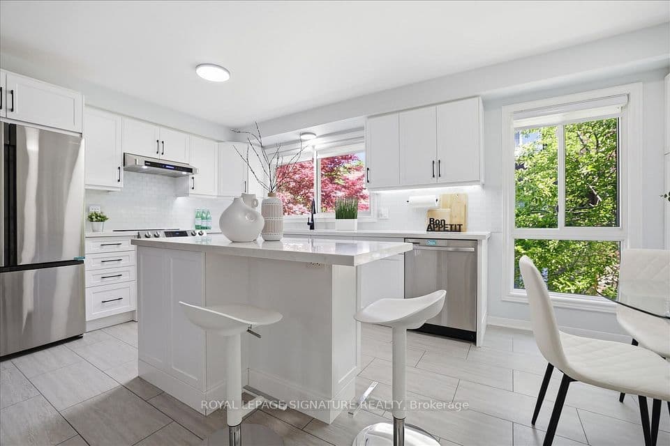 22 Snapdragon Drive, Toronto, ON M2J 4X6 – photo 3