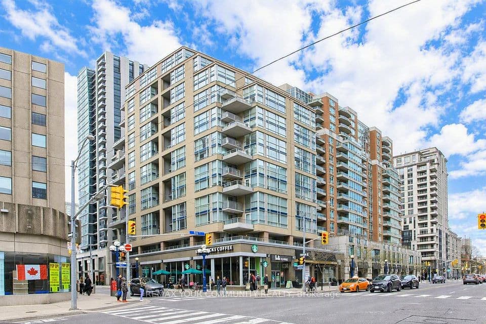 80 Cumberland Street 501, Toronto, ON M5R 3V1 – main photo