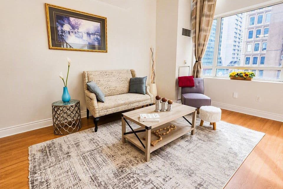 80 Cumberland Street 501, Toronto, ON M5R 3V1 – photo 3