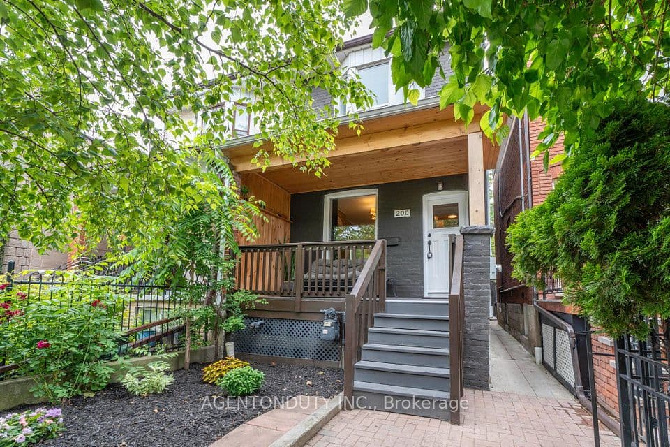 200 St Helen's Avenue, Toronto, ON M6H 4A1 – main photo