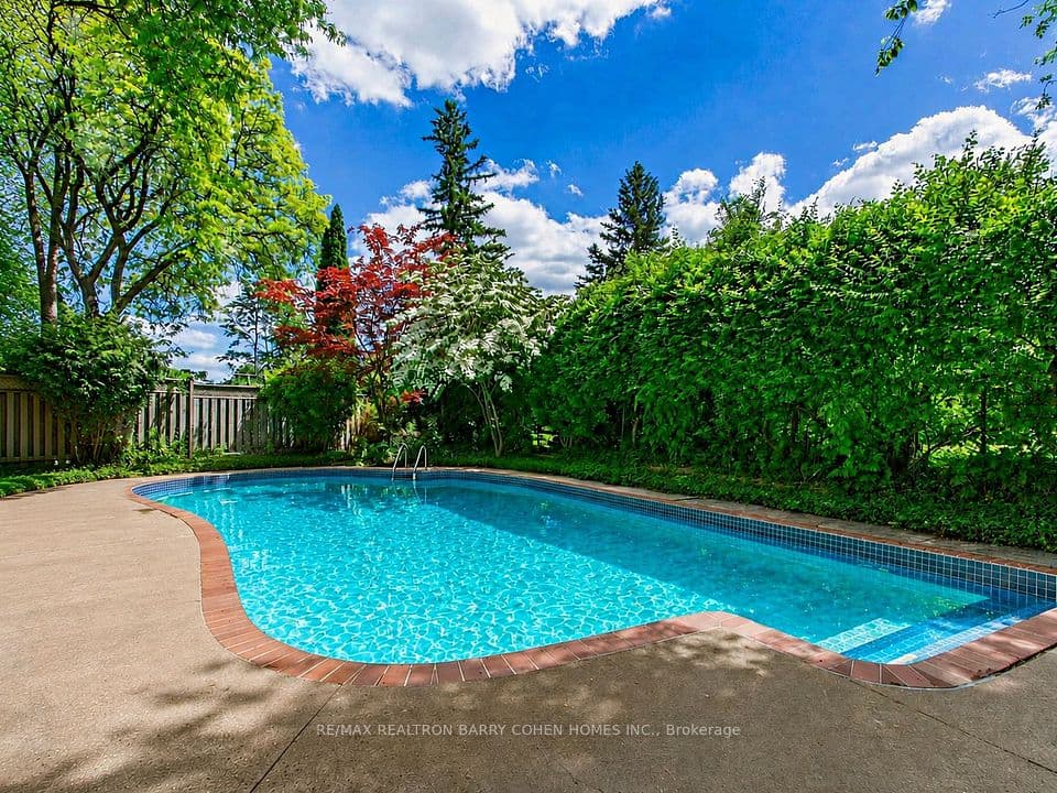 8 Boldmere Crescent, Toronto, ON M2J 2R9 – main photo