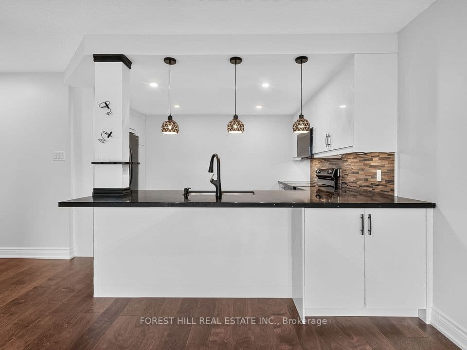 1101 Steeles Avenue W 907, Toronto, ON M2R 3W5 – photo 3