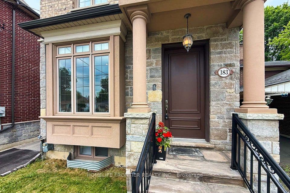 183 Finch Avenue E, Toronto, ON M2N 4R8 – photo 2