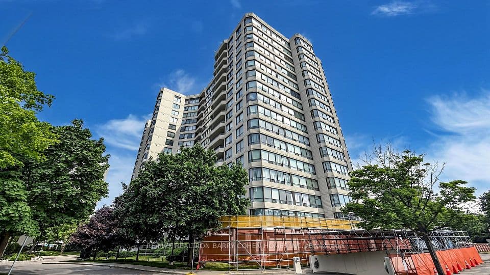 1121 Steeles Avenue W 802, Toronto, ON M2R 2W7 – main photo