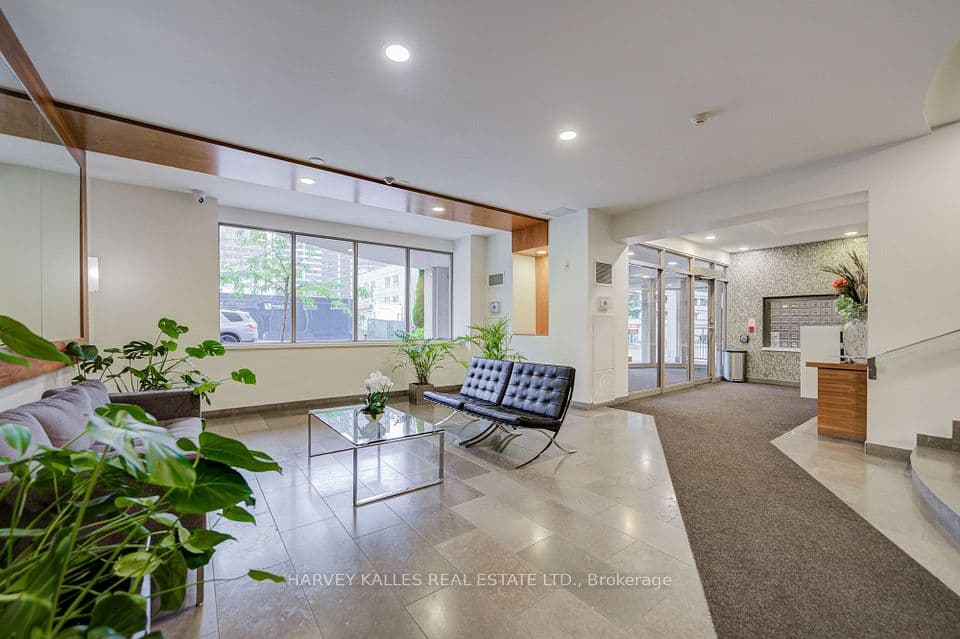 5 Rosehill Avenue 910, Toronto, ON M4T 3A6 – photo 3