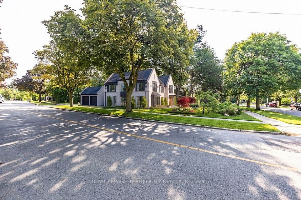 2 Chieftain Crescent, Toronto, ON M2L 2H4 – photo 2