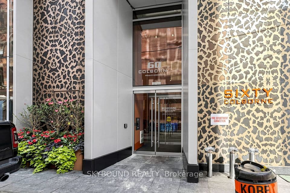 60 Colborne Street 907, Toronto, ON M5E 0B7 – photo 3