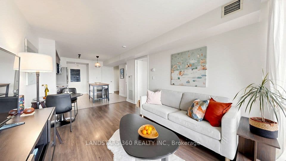 15 Fort York Boulevard 1811, Toronto, ON M5V 3Y4 – photo 3