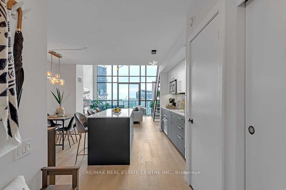 5 Hanna Avenue 407, Toronto, ON M6K 0B3 – photo 3