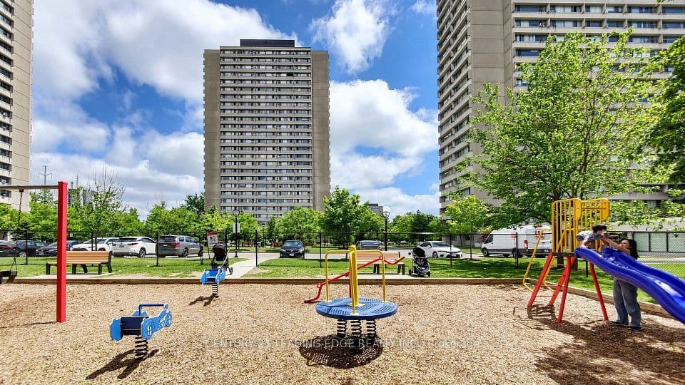 725 Don Mills Road 1006, Toronto, ON M3C 1S8 – photo 2