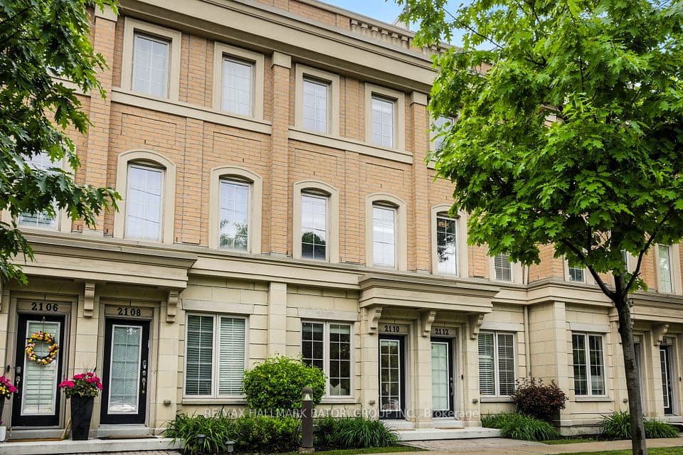 2110 Bayview Avenue, Toronto, ON M4N 0A4 – main photo