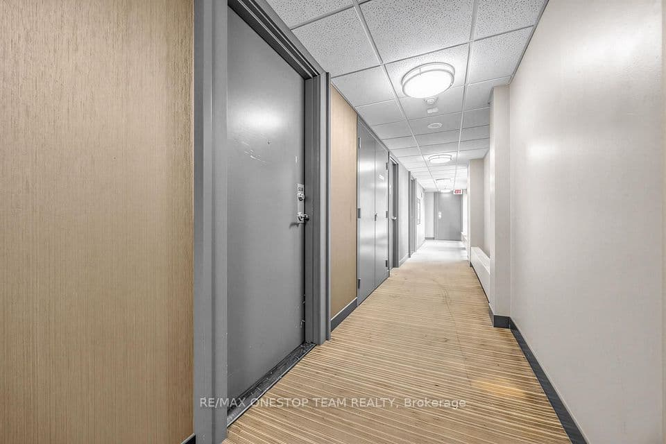 11 St Joseph Street 504, Toronto, ON M4Y 1J8 – photo 3