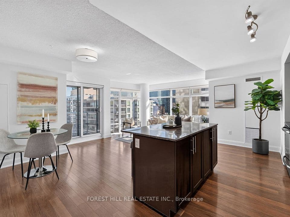 2191 Yonge Street 1611, Toronto, ON M4S 3H8 – photo 2