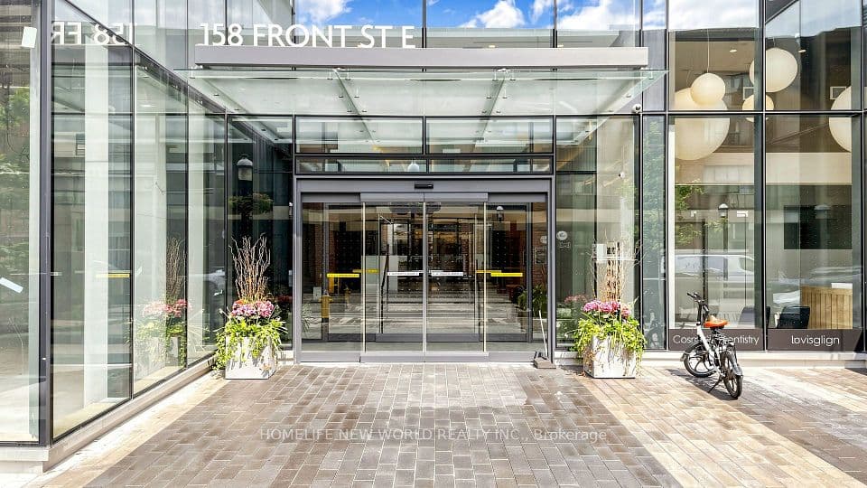 158 Front Street E 813, Toronto, ON M5A 0K9 – photo 2