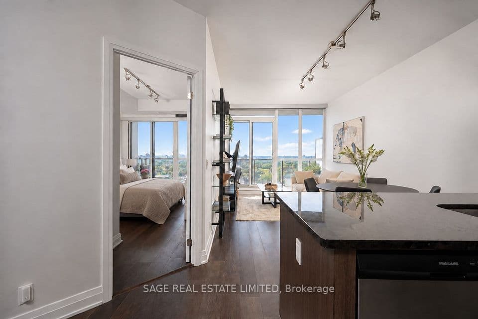 530 St Clair Avenue W 1409, Toronto, ON M6C 0A2 – photo 2