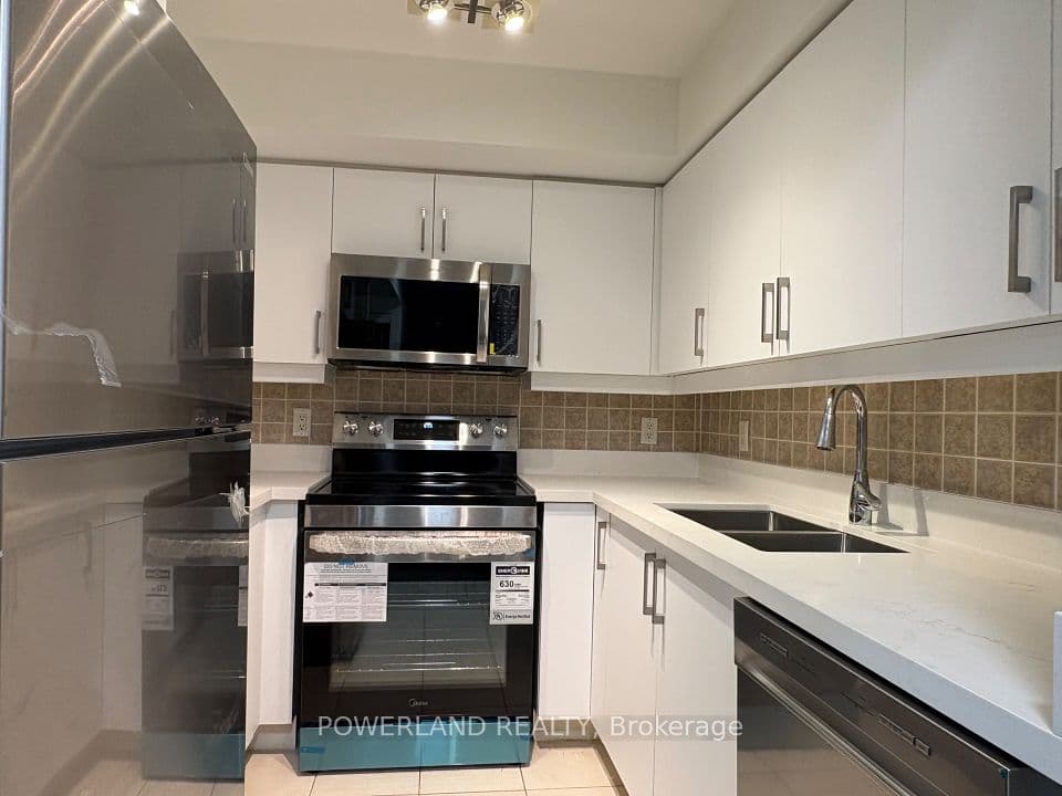 880 Grandview Way 809, Toronto, ON M2N 7B2 – photo 3