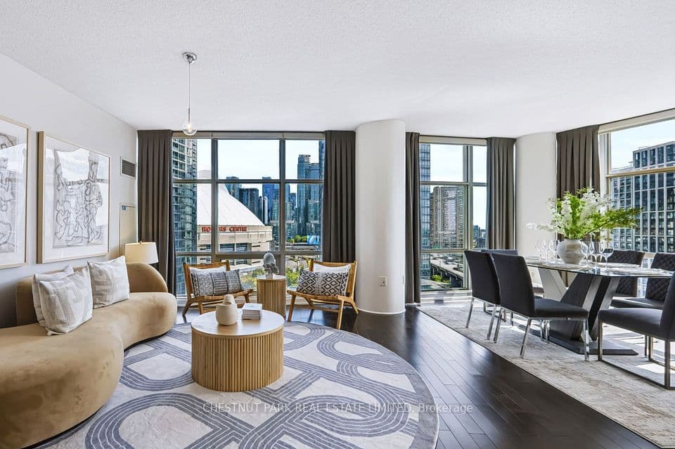 35 Mariner Terrace 1209, Toronto, ON M5V 3V9 – main photo