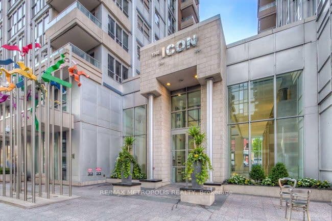 250 Wellington Street W 836, Toronto, ON M5V 2V4 – main photo