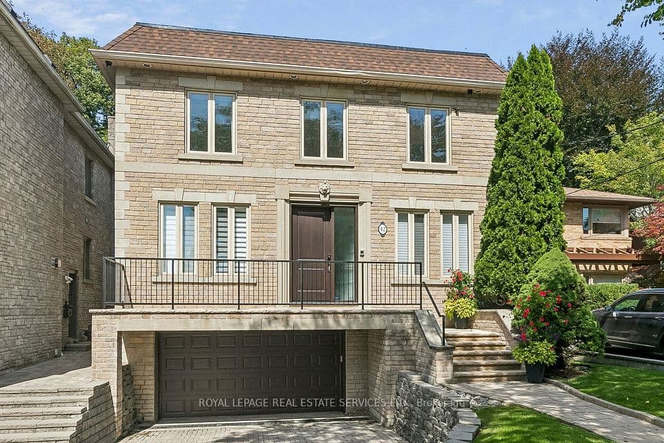 42 Rykert Crescent, Toronto, ON M4G 2S9 – main photo