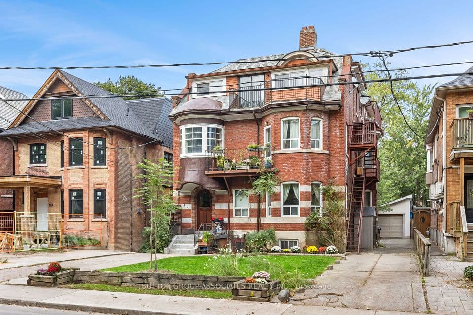 415 Brunswick Avenue, Toronto, ON M5R 2Z2 – photo 2