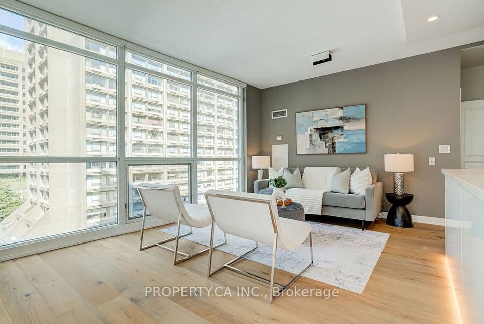 1121 Bay Street 904, Toronto, ON M5S 3L9 – photo 2
