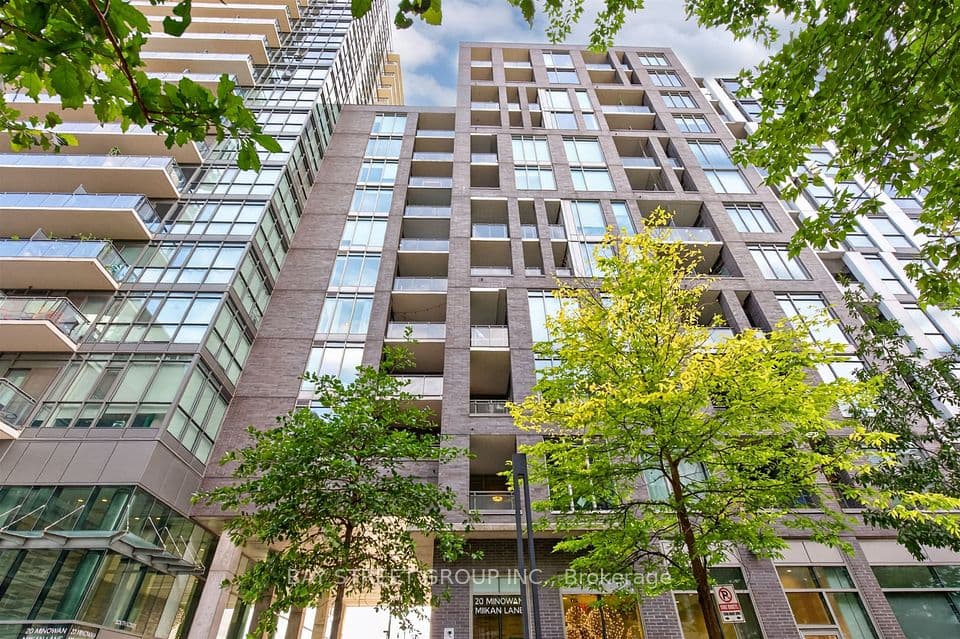 20 minowan miikan Lane W 211, Toronto, ON M6J 0E5 – main photo