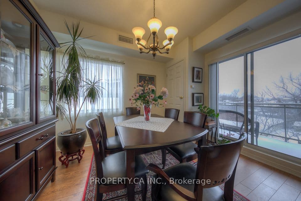 778 Sheppard Avenue W 301, Toronto, ON M3H 6B7 – photo 2