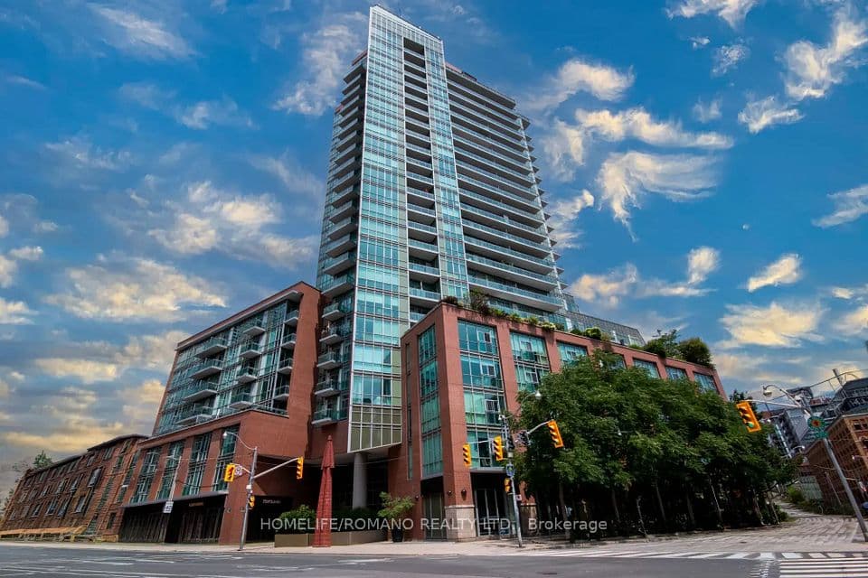 112 George Street 535, Toronto, ON M5A 2M5 – main photo