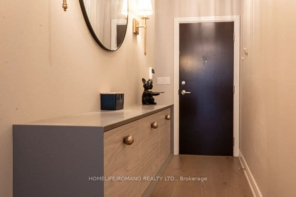 112 George Street 535, Toronto, ON M5A 2M5 – photo 3