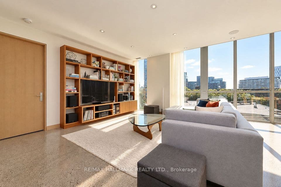 510 King Street E 402, Toronto, ON M5A 0E5 – photo 3