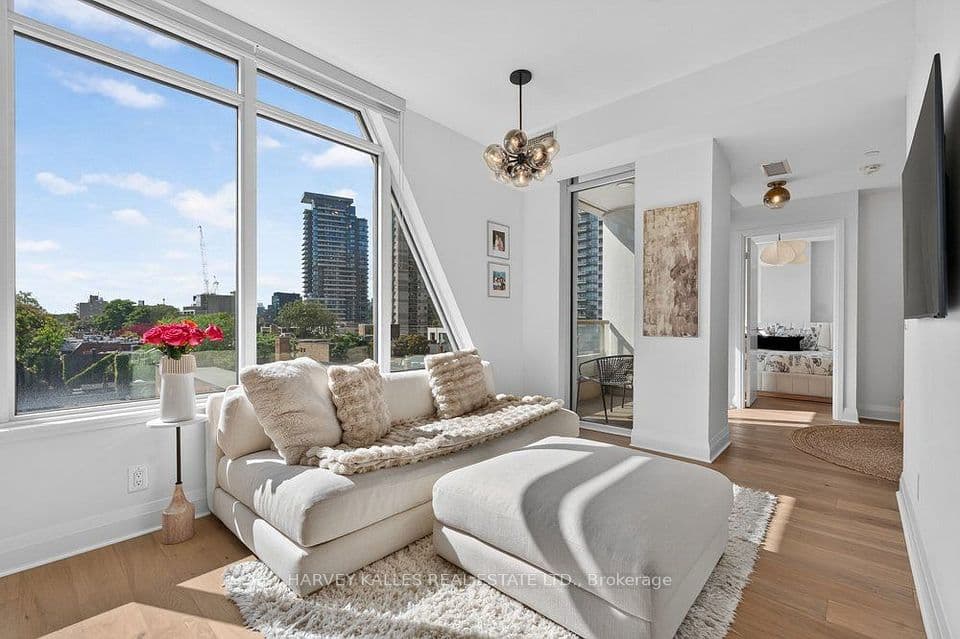 151 Avenue Road 510, Toronto, ON M5R 0B8 – main photo