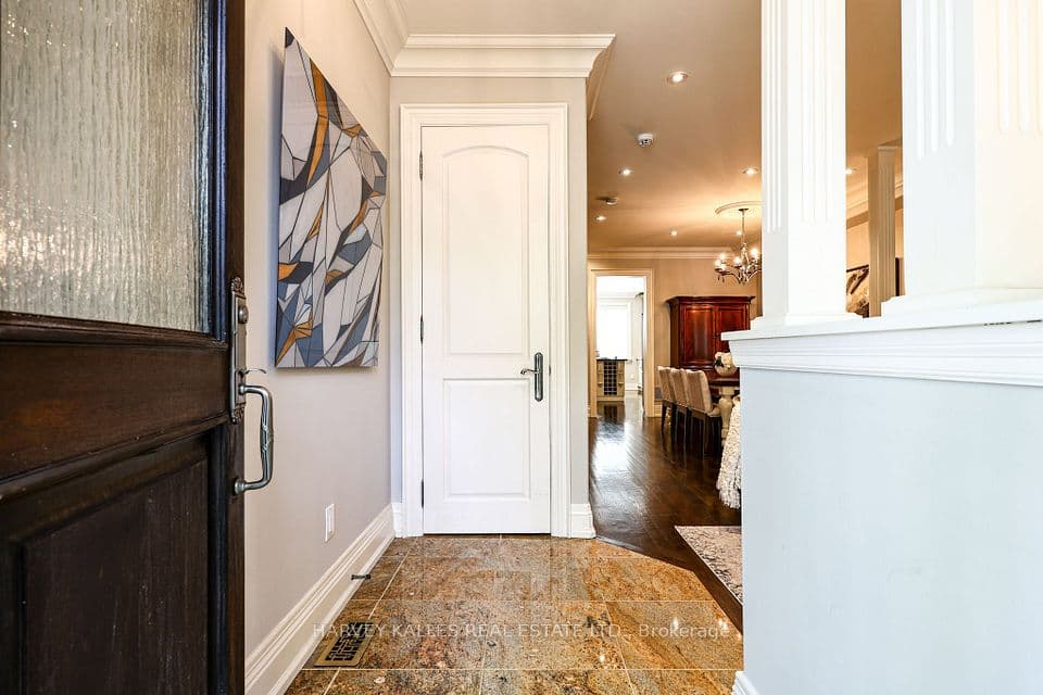 599 Woburn Avenue, Toronto, ON M5M 1M2 – photo 2