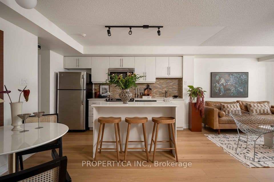 1171 Queen Street W 413, Toronto, ON M6J 0A5 – main photo