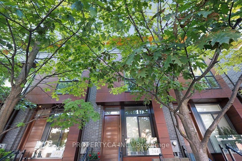 244 Manning Avenue, Toronto, ON M6J 2K7 – photo 2