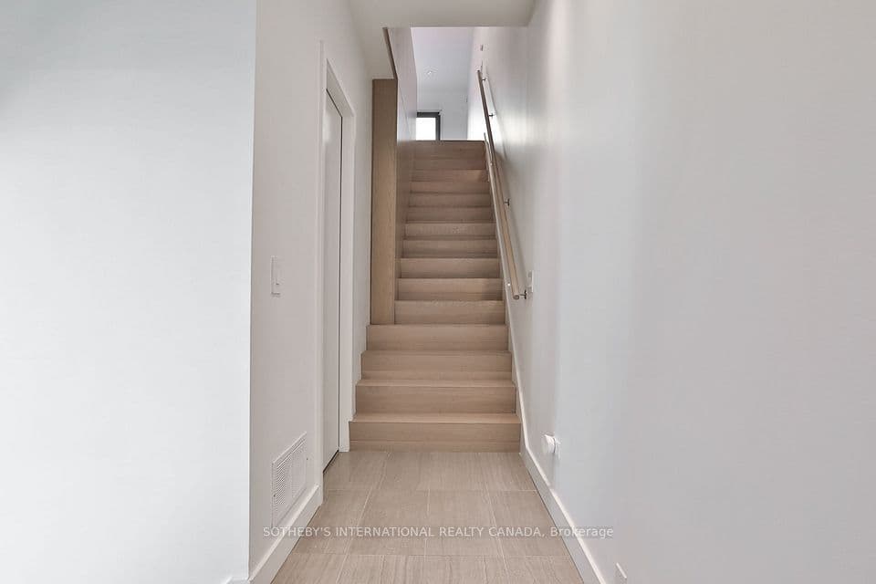 352B Harbord Street, Toronto, ON M6G 1H7 – photo 2