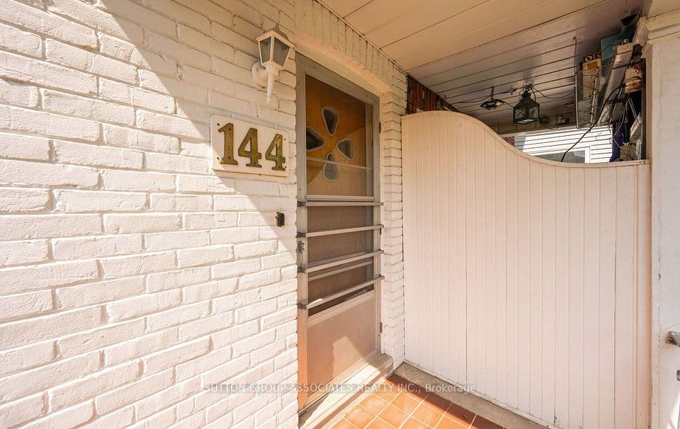 144 Bellwoods Avenue, Toronto, ON M6J 2P4 – photo 3
