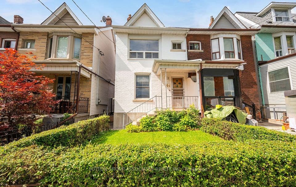 144 Bellwoods Avenue, Toronto, ON M6J 2P4 – main photo