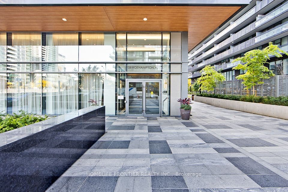 39 Roehampton Avenue 704, Toronto, ON M4P 0G1 – photo 2