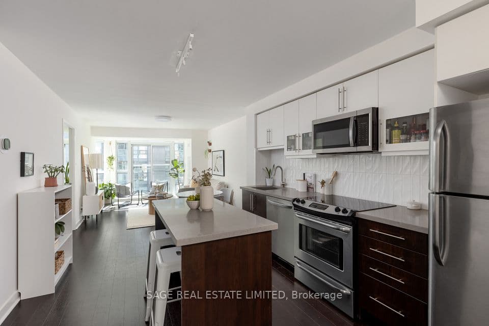 1169 Queen Street W 419, Toronto, ON M6J 0A4 – main photo