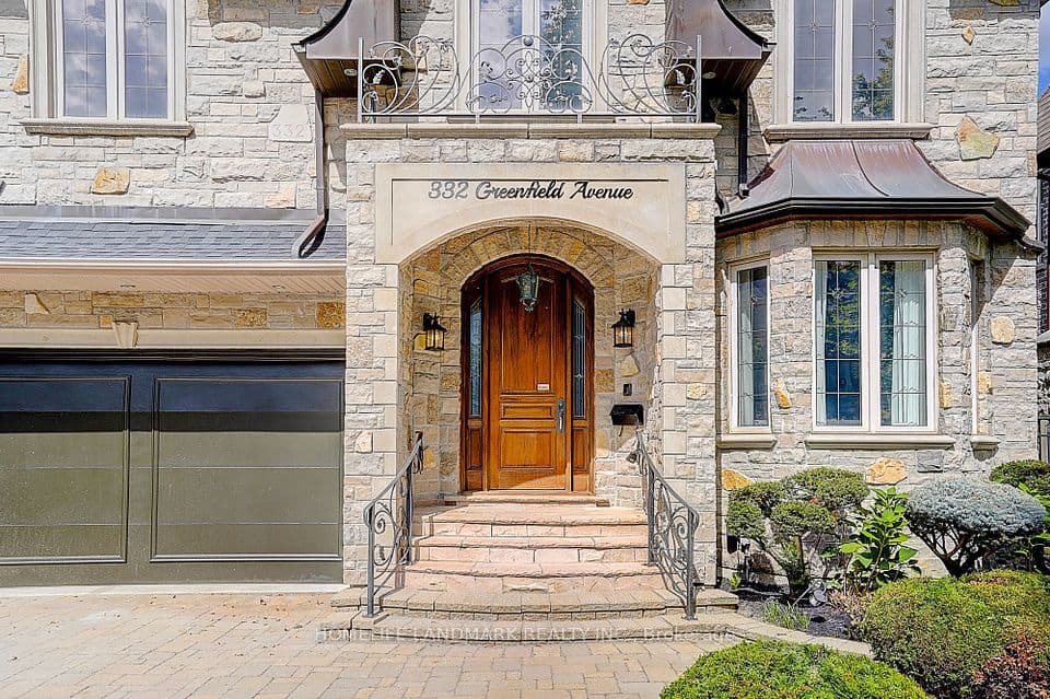 332 Greenfield Avenue, Toronto, ON M2N 3E6 – photo 2