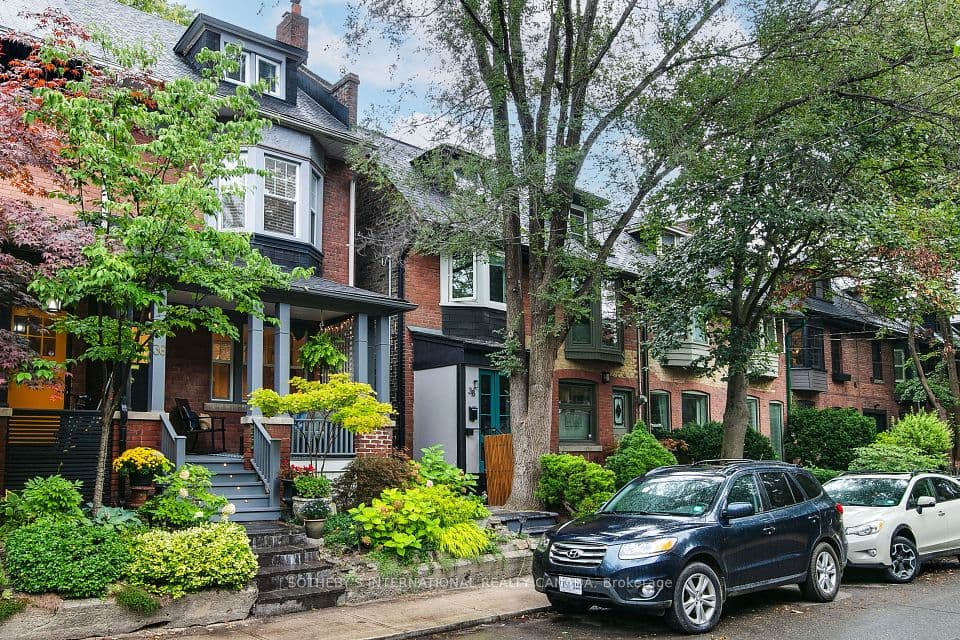 36 Aberdeen Avenue, Toronto, ON M4X 1A2 – photo 3